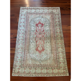 Margot 4.5’ x 6 - Medium Area Rug